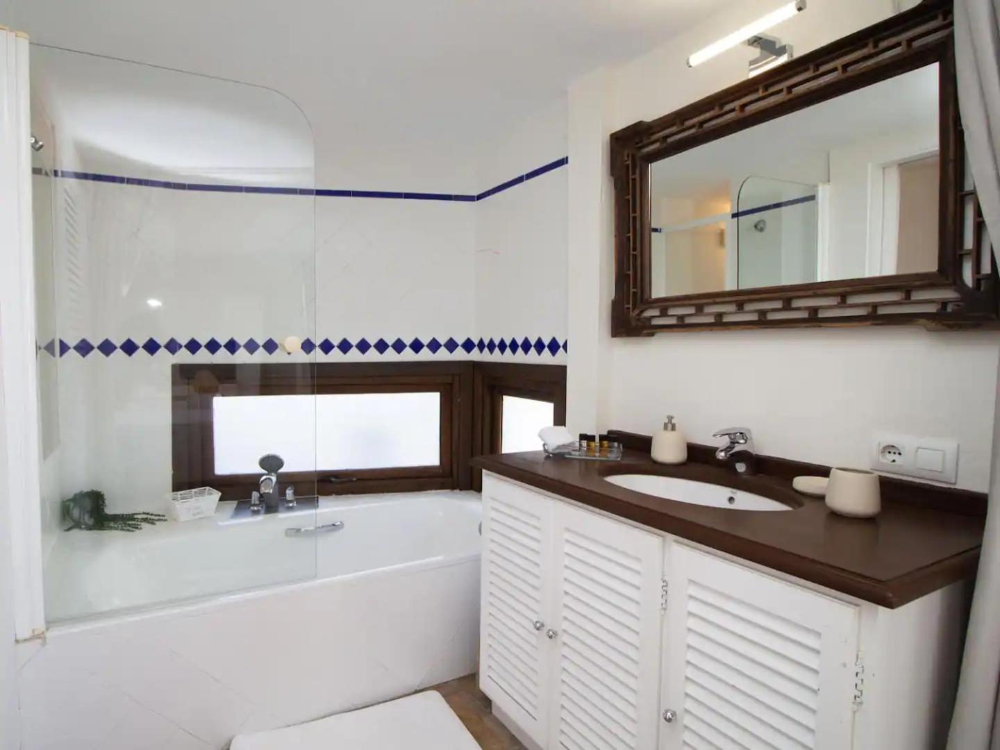 Old Town Comfort With Amazing Views At Silos 5 Apartamento